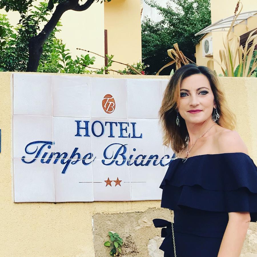 B&B Timpe Bianche กัสเตลลุซโซ ภายนอก รูปภาพ